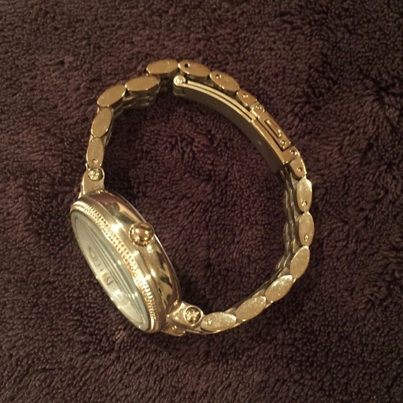Gold Fossil Watch - Picture 2 of 3